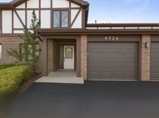 9724 W Creek Rd APT E2, Palos Park, IL