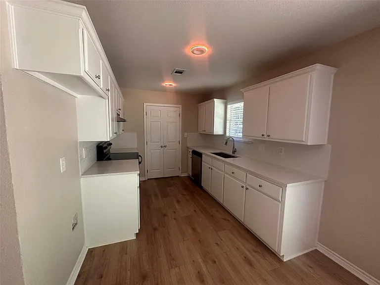 738 Wayne Avenue_6_07062026