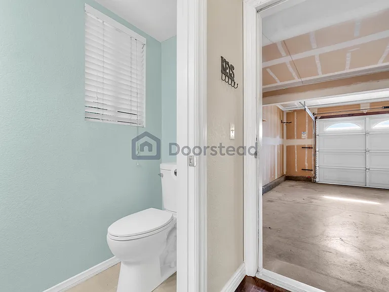 11018 Charleston St — Photo 43