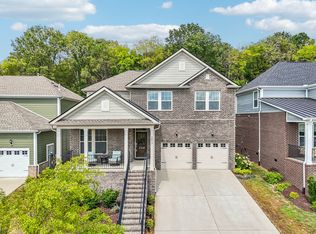 1073 Pebble Run Rd, Hendersonville, TN 37075