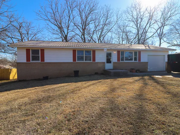 22 N Hunter Street, Greenfield, MO 65661
