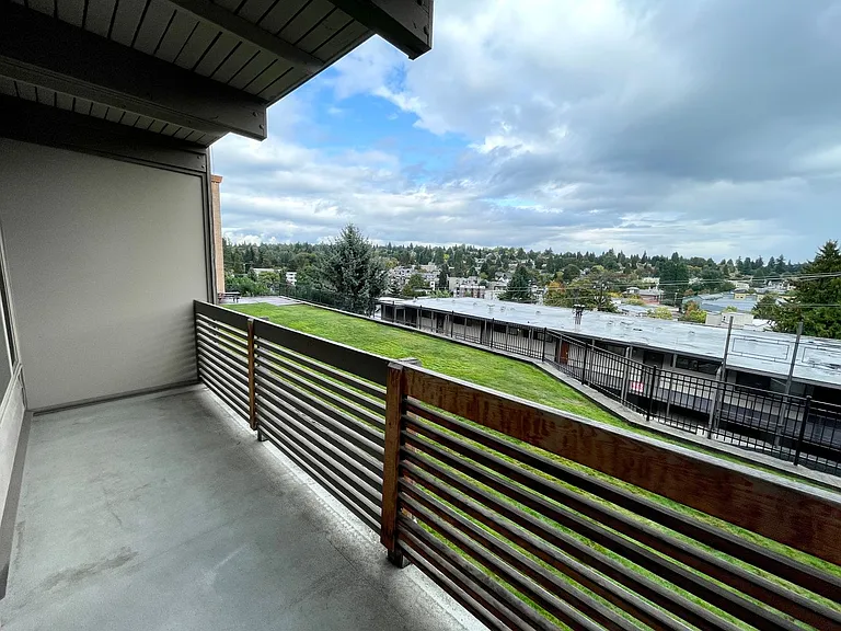 Village Vista Apartments — Photo 81