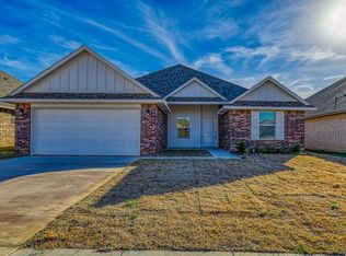 3112 Pebble Pond Dr, Norman, OK 73071