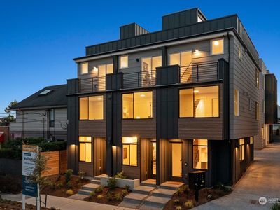 4515 A Sunnyside Avenue N, Seattle, WA, 98103