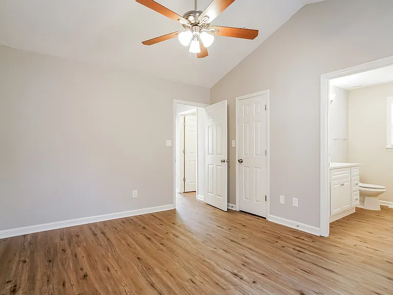 203 Zircon Ln — Photo 10