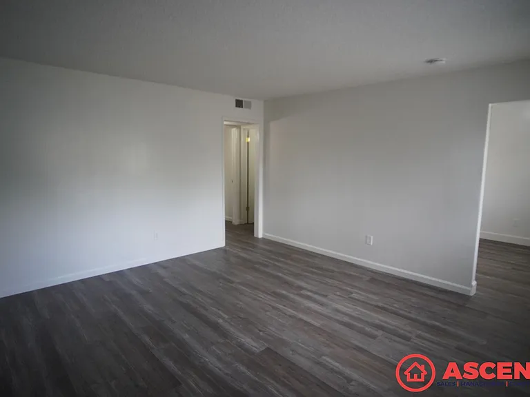 4717 Buckley Way (W & A) — Photo 4