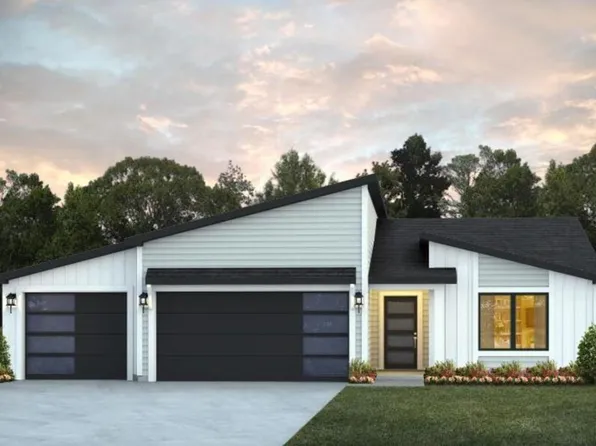 4300 47th St NW, Mandan, ND 58554