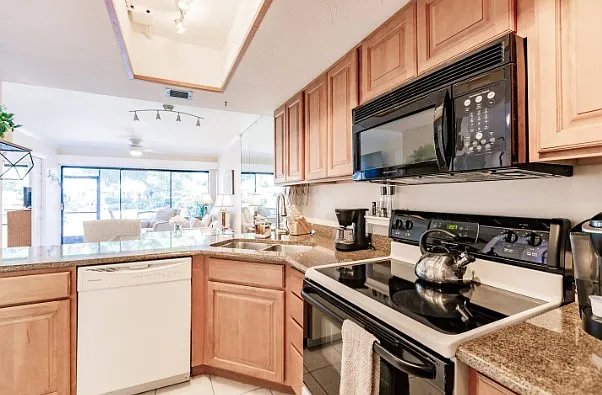 2 bed, 864 sqft, $10,500 — Photo 4