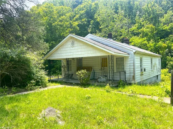 5650 Waller Rd, Pfafftown, NC 27040