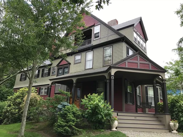 58 Summer St, Taunton, MA 02780