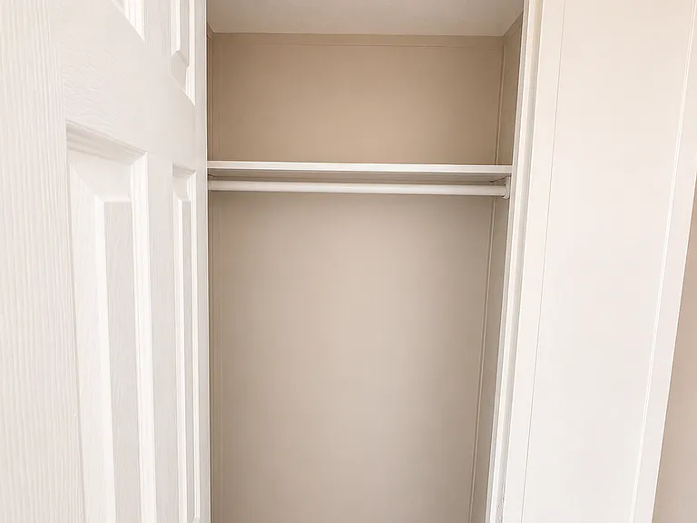 110 Deborah Dr — Photo 12