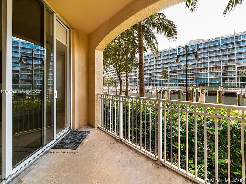 1st image of 3001 NE 185th St APT 109