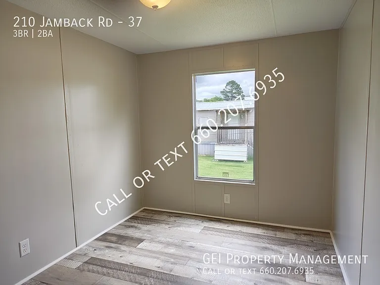 210 Jamback Rd #37 — Photo 12
