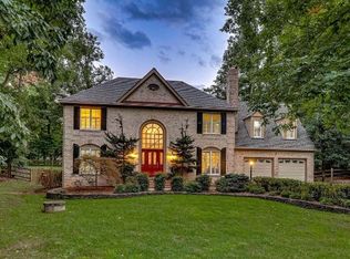 12401 Macao Ct, Herndon, VA 20171