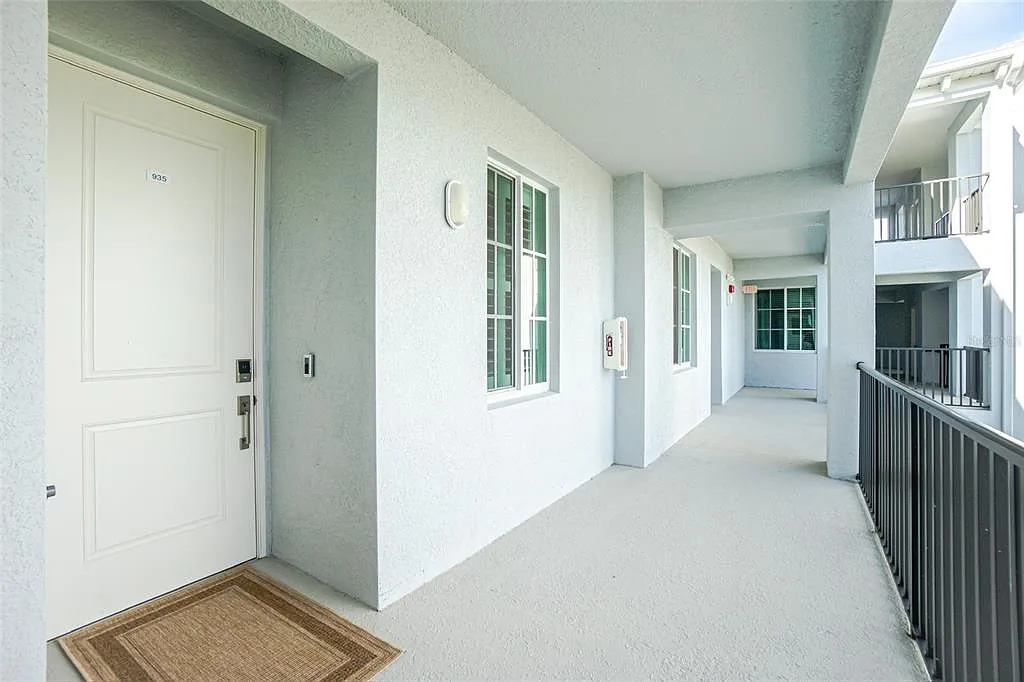 2 bed, 2.0 bath, 1120 sqft, $4,000 — Photo 4
