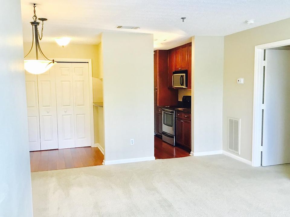 1st image of 10267 Gandy Blvd N