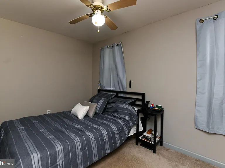 322 W Washington St — Photo 15