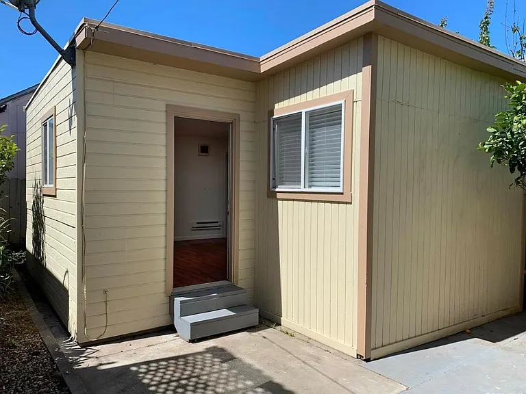 712 Brazil Ave — Photo 4