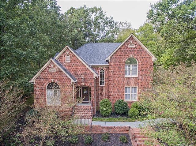 1st image of 5517 Camelot Dr