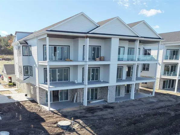 631 Lakeview Ave Unit 8, Petoskey, MI 49770