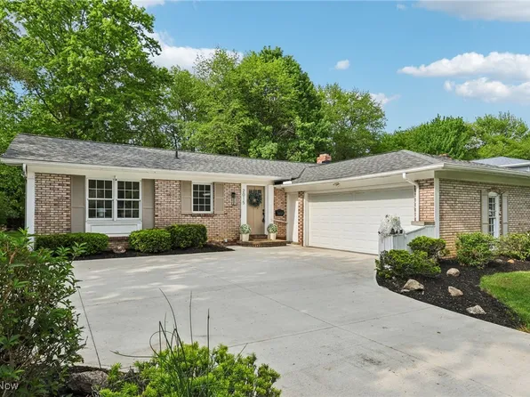 2015 Berkeley Dr, Westlake, OH 44145