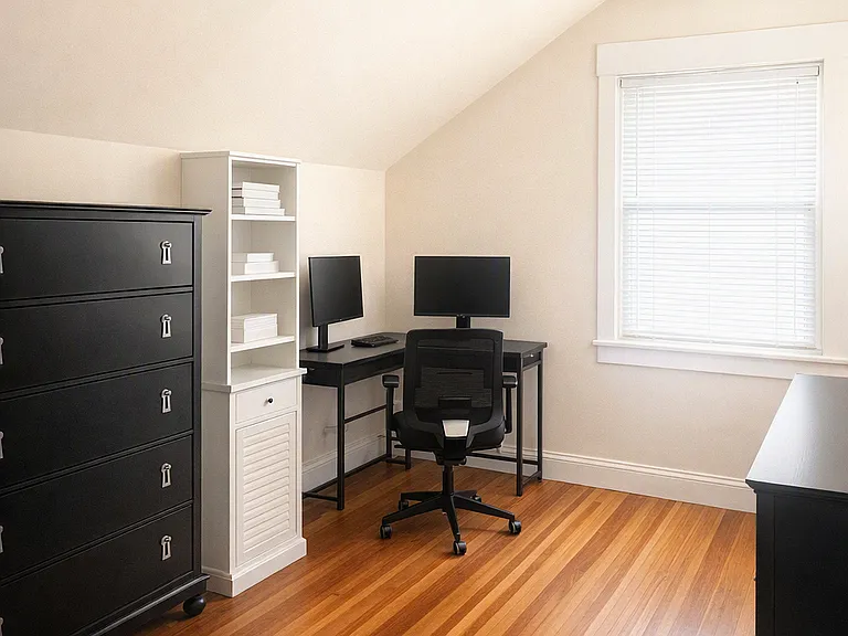 305 Milbank Ave #3 — Photo 9