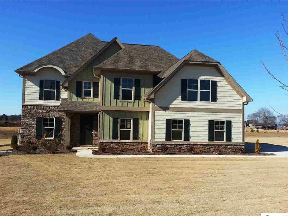 1st image of 104 Carlton Cash Dr