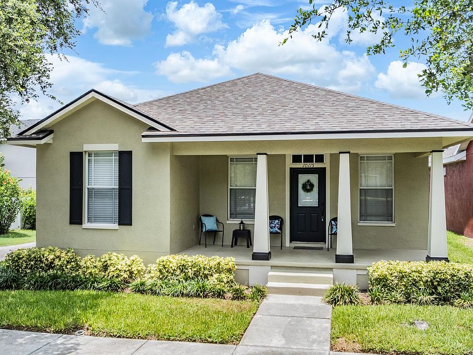 Front porch living in beautiful Longleaf.