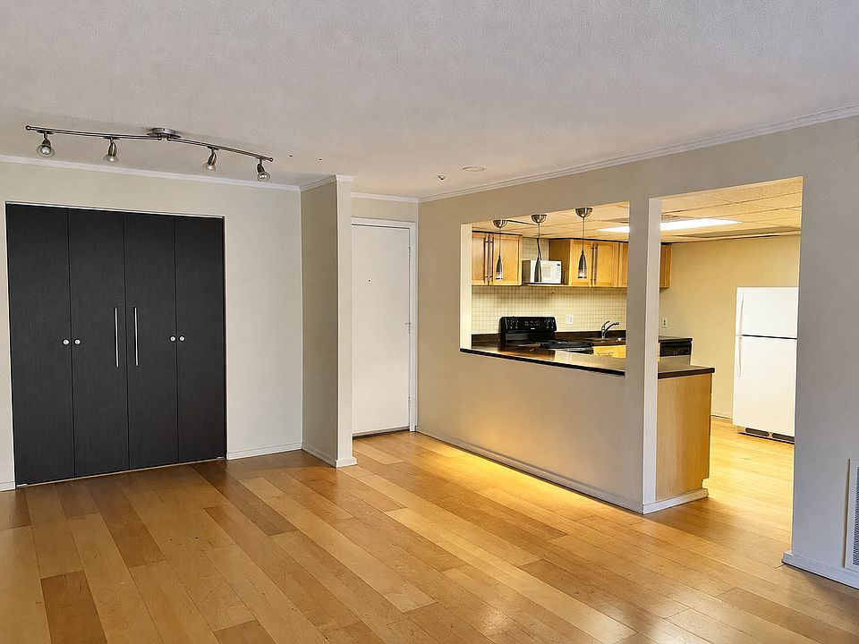 1st image of 13 Shadowbrook Ln APT 38