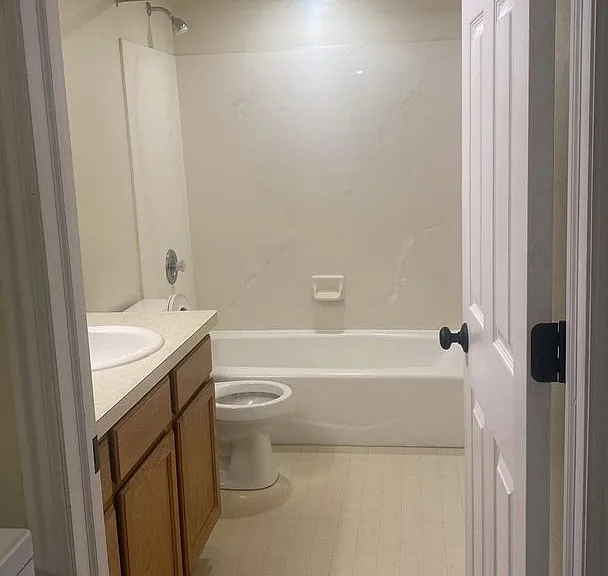 650 N 500 W #204 — Photo 23