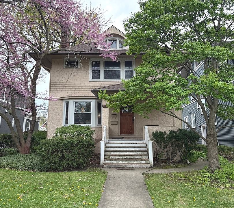 2nd image of 925 Greenleaf Ave