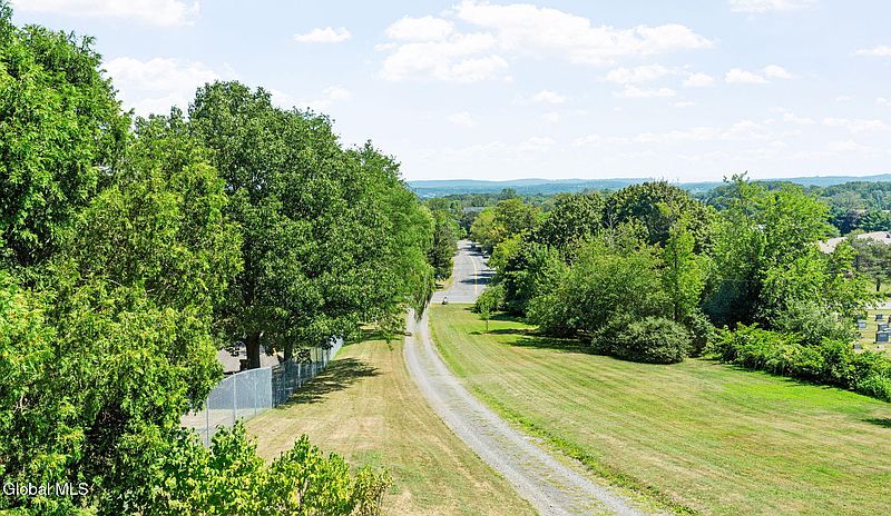 2nd image of 27 Delatour Road
