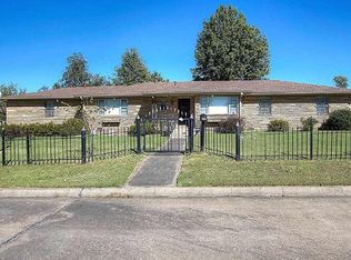 402 E 13th St, Claremore, OK 74017