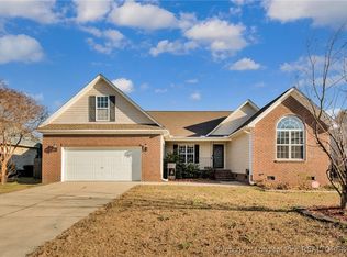 1111 Thistle Gold Dr, Hope Mills, NC 28348