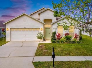 6803 Runner Oak Dr, Wesley Chapel, FL 33545