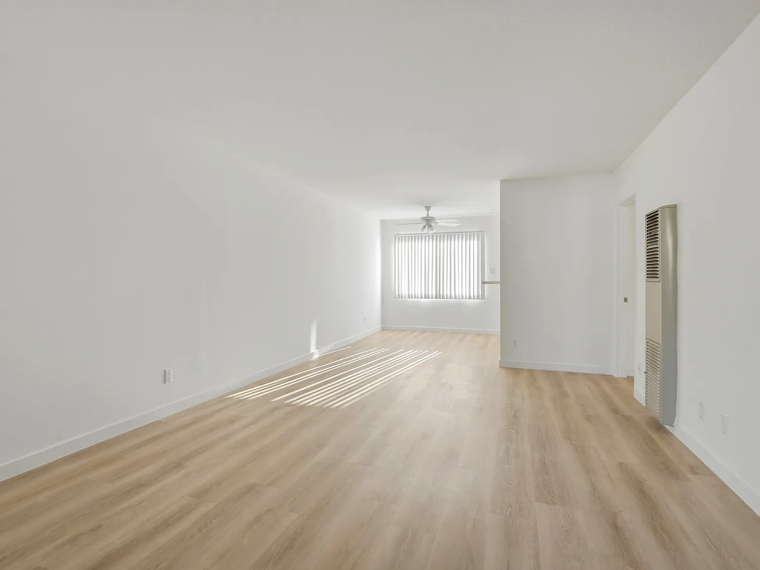 2 bed, 975 sqft, $2,450 — Photo 2