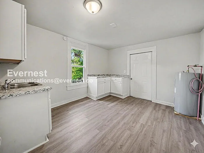 2709 30th St — Photo 16