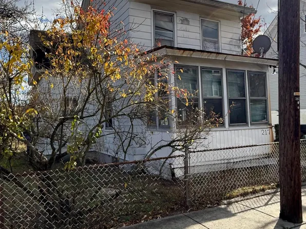 217 Sharp St N, Millville, NJ 08332