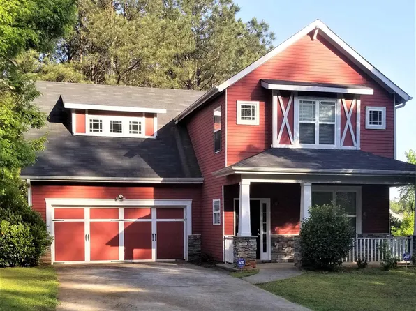 106 Parkway Dr, Fairburn, GA 30213