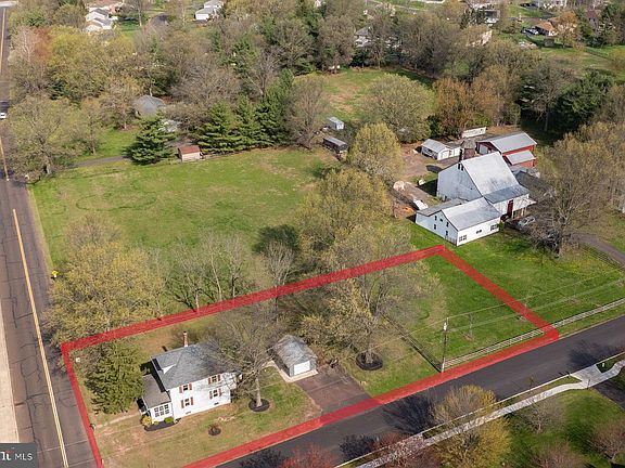 2nd image of 1261 Snyder Rd