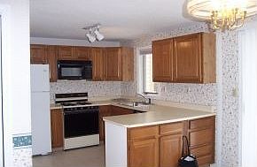 Eat in Kitchen Fully Applianced