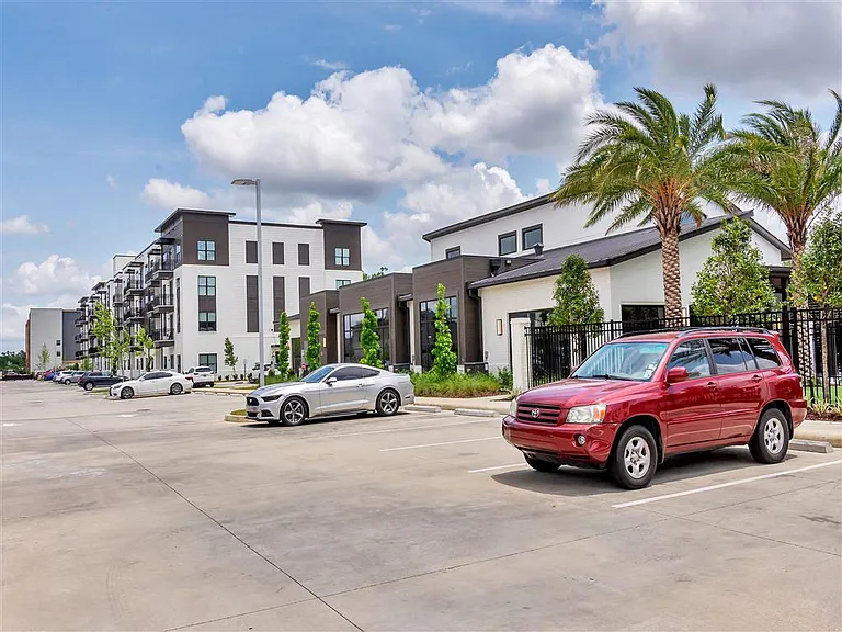 Dawson Park Apartments — Photo 38