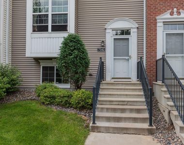 7542 Brunswick Ave N, Brooklyn Park, MN, 55443