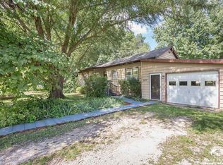 637 Walnut St, Lawrence, KS 66044