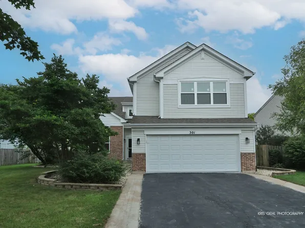301 Ferryville Dr, Lake In The Hills, IL 60156