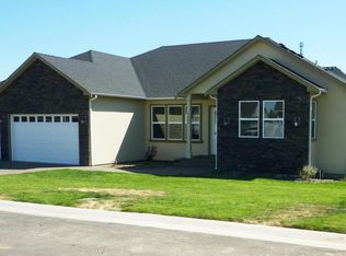 7902 Lyons Ln, Yakima, WA 98903