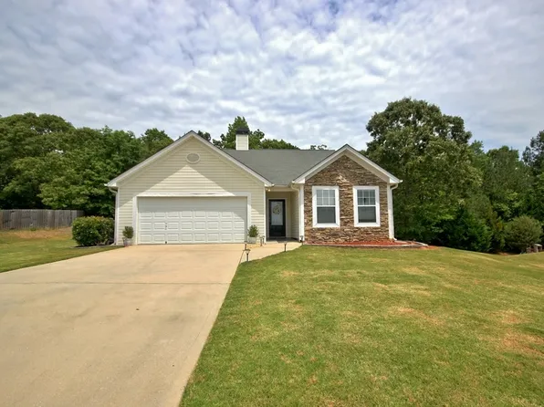 134 Meadowbrook Ln, Grantville, GA 30220