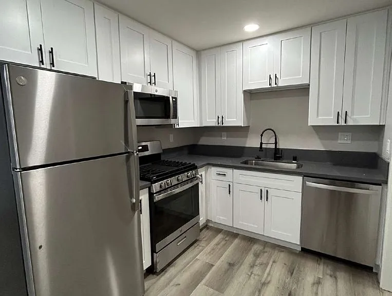 4149-4155 Wabash Ave — Photo 1