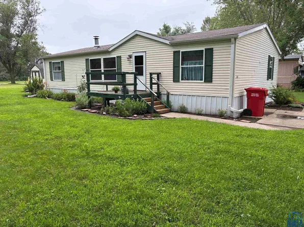 1026 Tom St, Vermillion, SD 57069