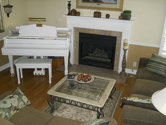Entry Living Rm w/ Fireplace